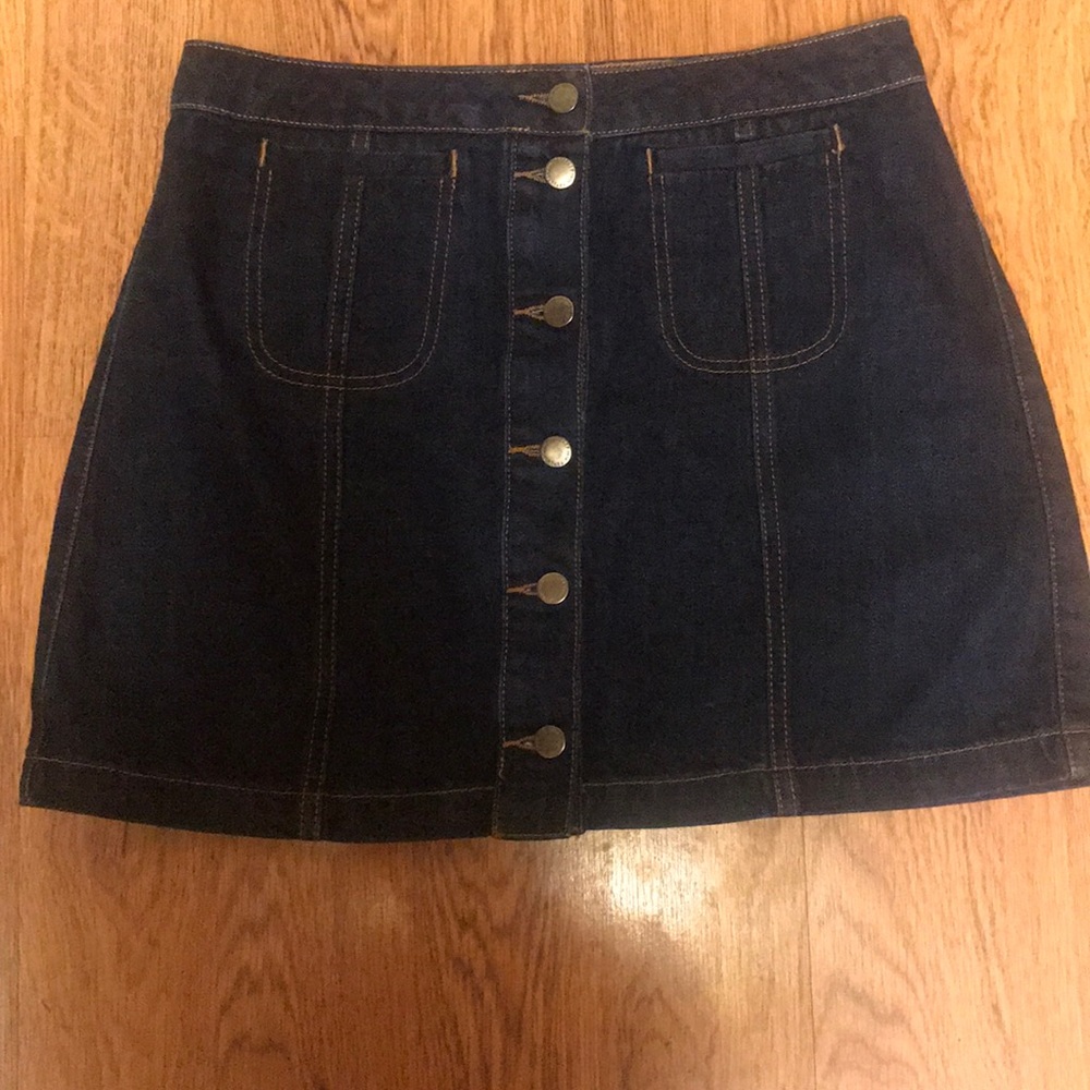 Super cute high waisted, button front denim skirt